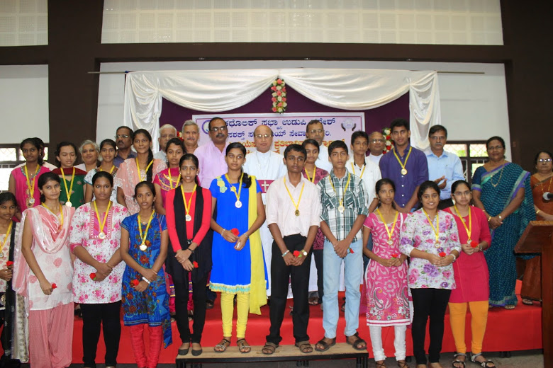 Catholic Sabha organizes felicitations for SSLC meritorious students of Udupi Diocese