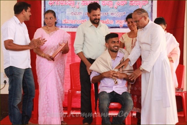 Catholic Sabha Kemmannu unit felicitates achievers
