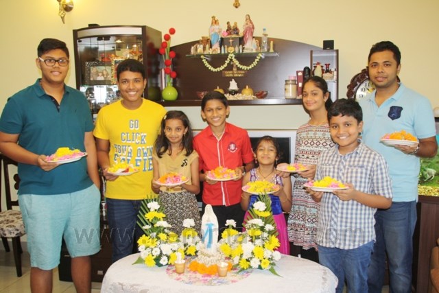 Dubai: Kemmannu Flowers Committee Members Celebrate Monthi Fest.