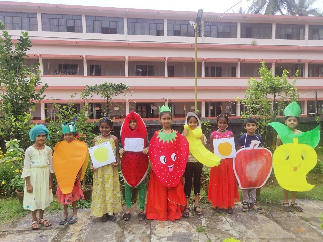 Carmel English School Kemmannu celebrates year of fruits and vegetables
